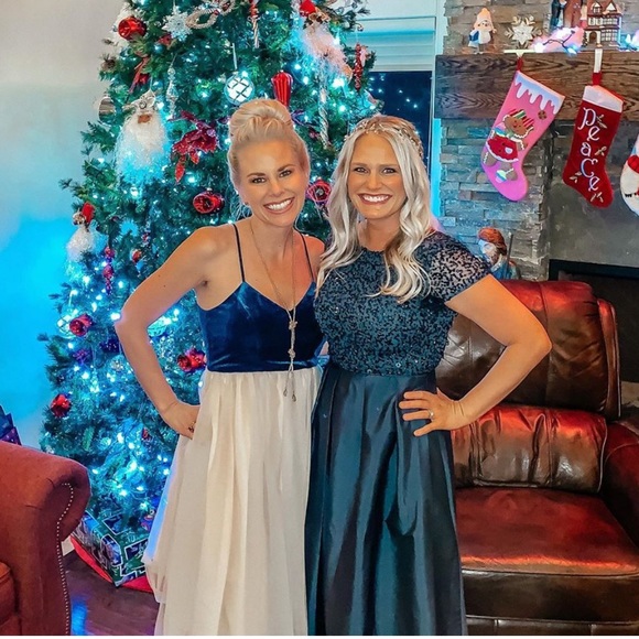 Navy blue beaded gown - Picture 2 of 8